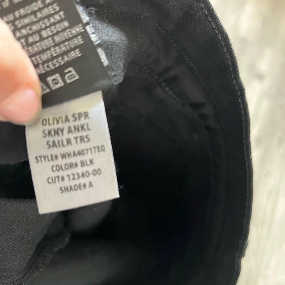 Hudson Olivia sailor crop 28 $228 - Picture 6 of 11